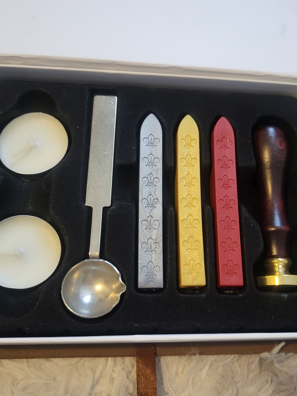 Classic Wax Seal Kit with Red, Gold, Silver Sealing Sticks